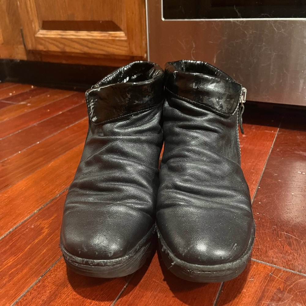 Fly London Size 40 Slouch Wedge Bootie Black Ankle Boots with Patent Trim